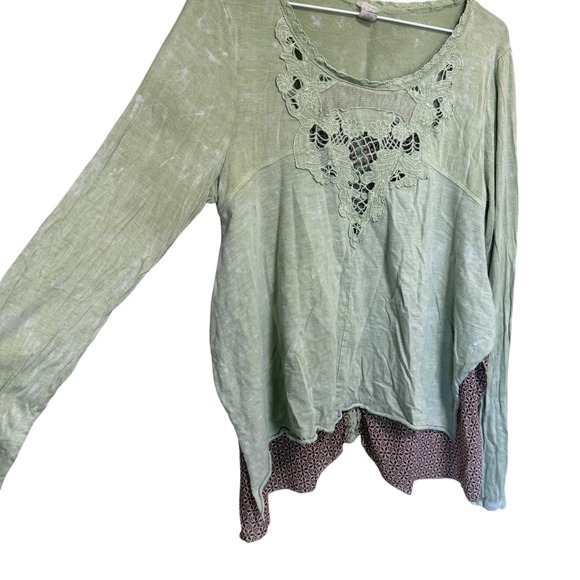 Gimmicks by BKE Womens Oversized Lagenlook Top Large Crochet Mixed Media Boho - Picture 2 of 15